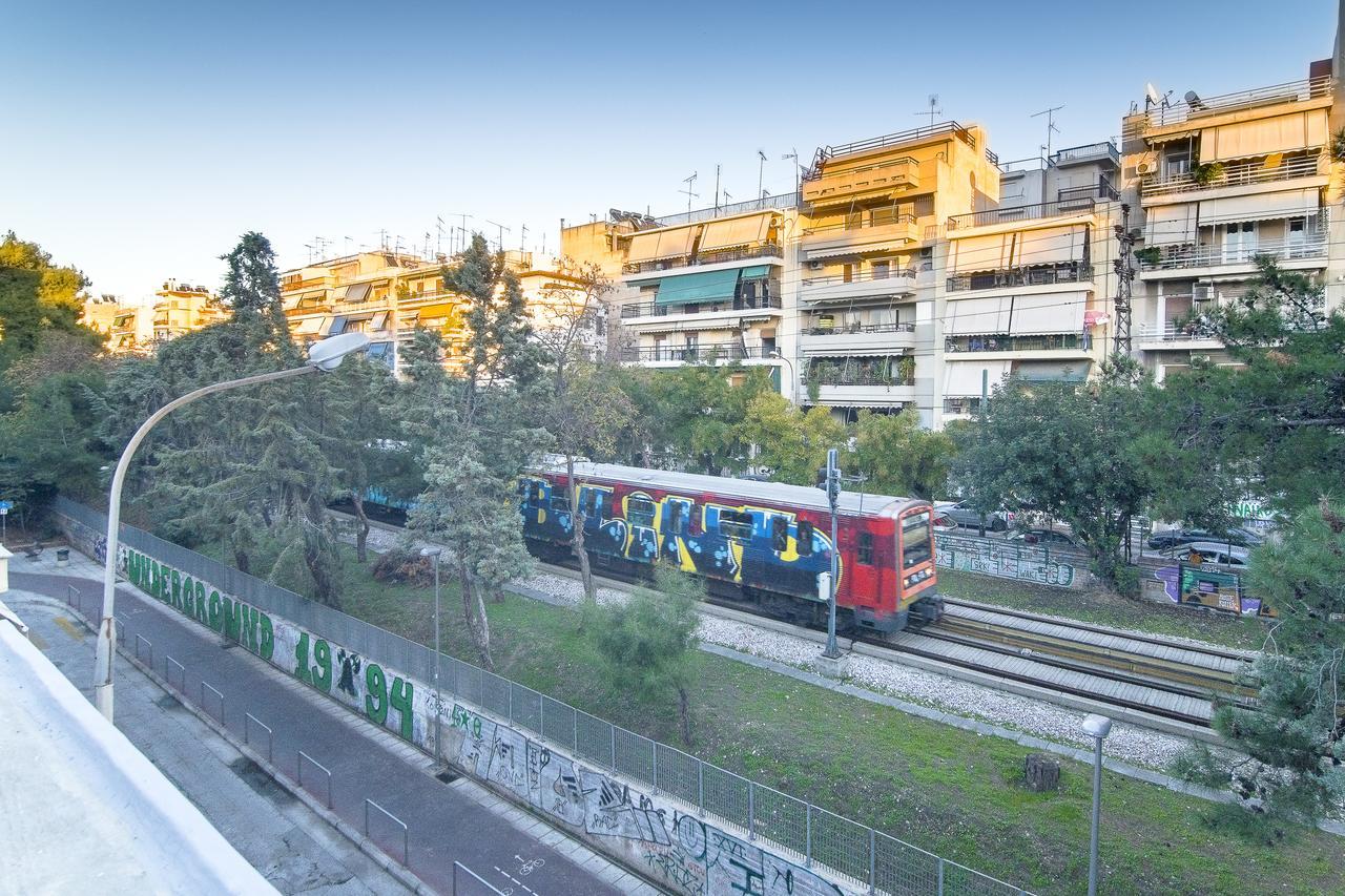 Downtown Rare And Modern Two Storey Building Athene Buitenkant foto